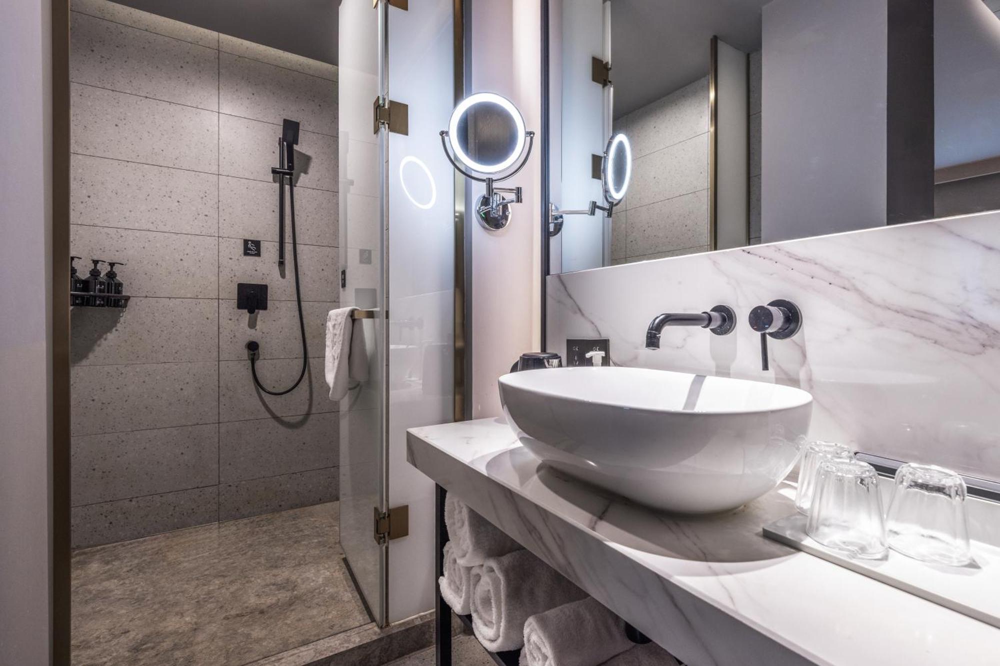 Atour X Hotel The Bund East Nanjing Road Xangai Exterior foto
